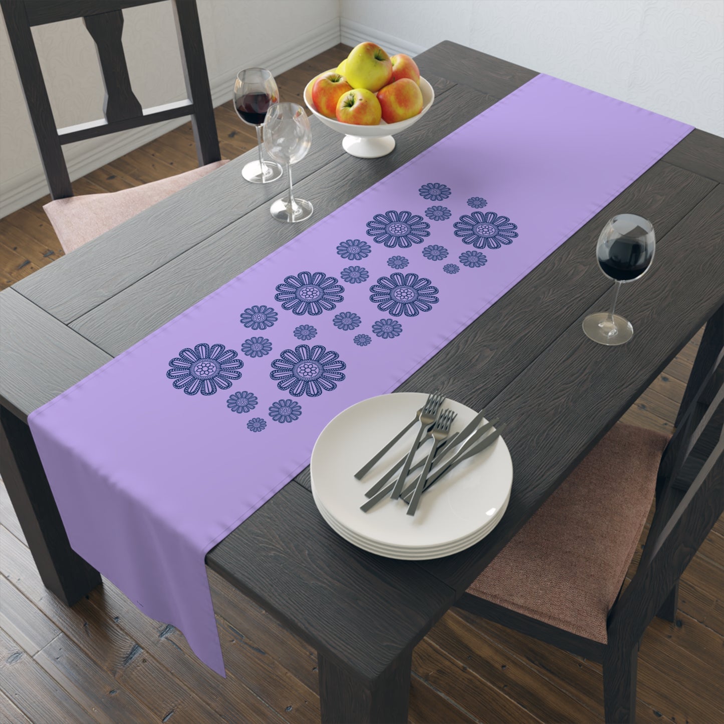 Dreamy Lilac table runner